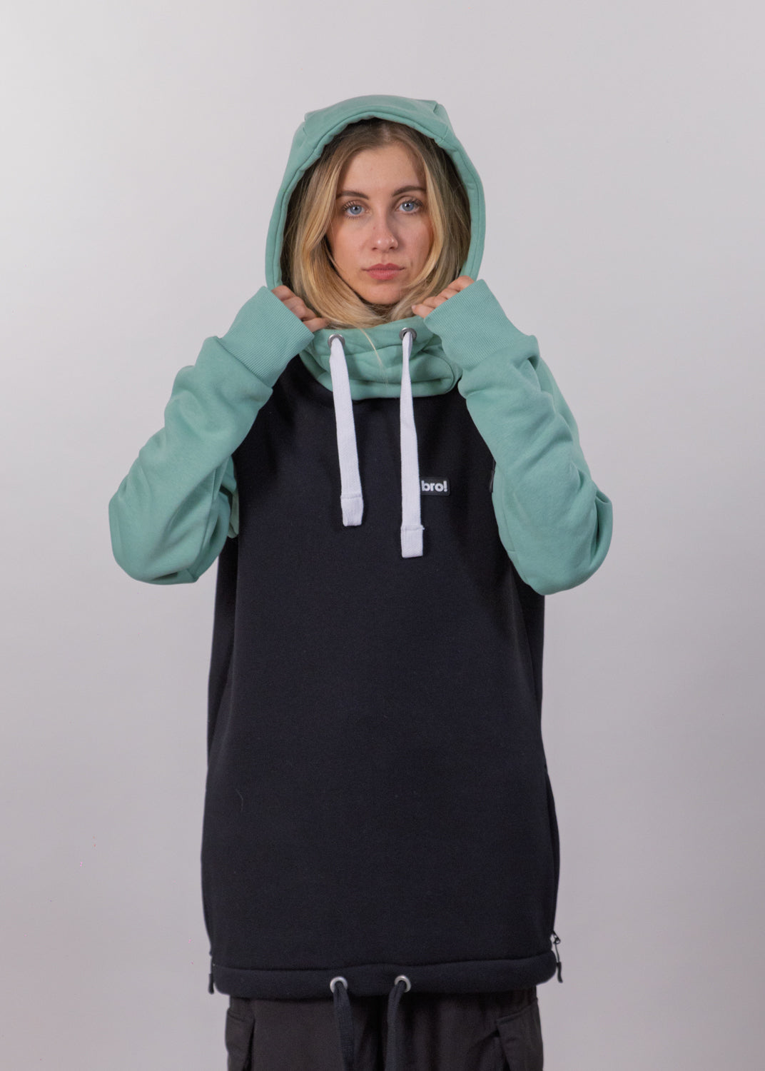 bro! chill n'shred hoodie (sage green/black)