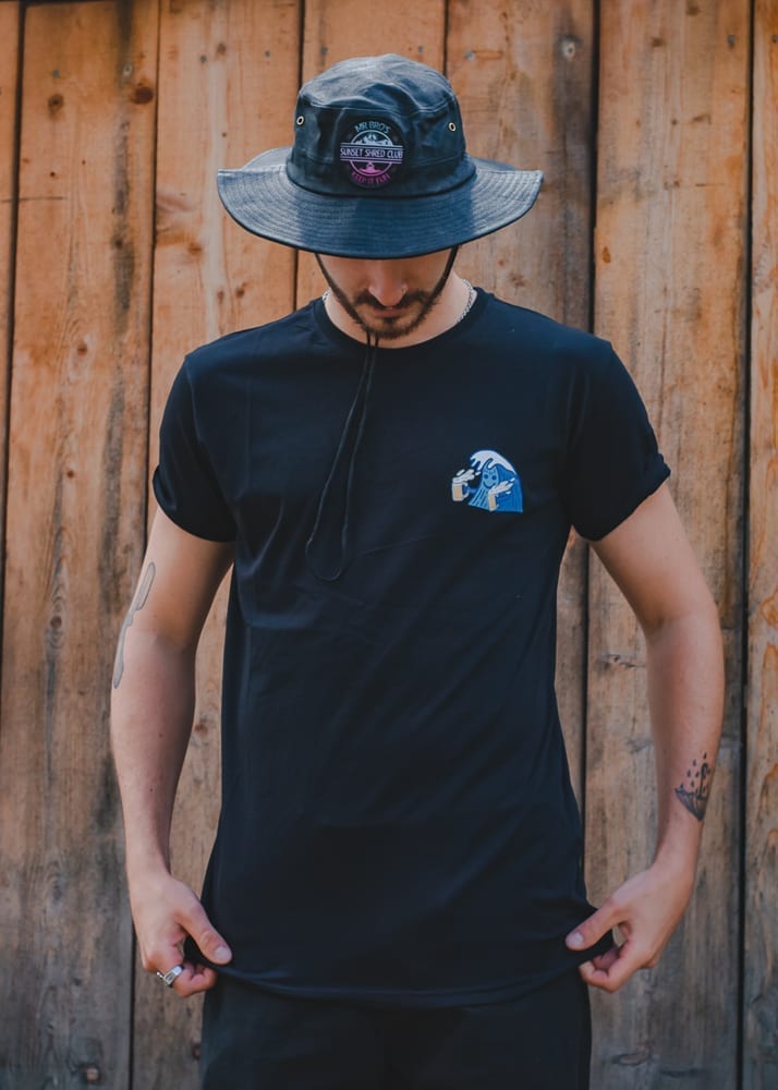 Party Wave T-Shirt (Black)